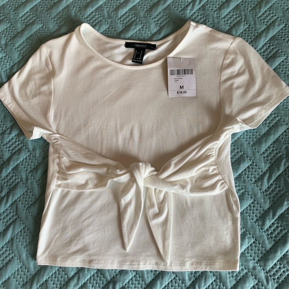 Crop top color white
